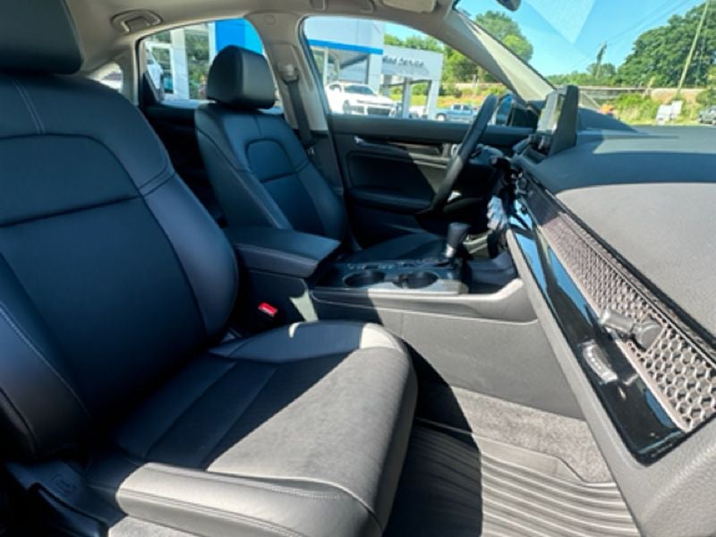 2024 Honda Civic Hatchback EX-L