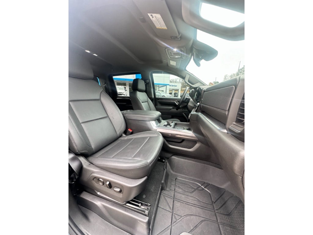 2025 Chevrolet Silverado 3500 HD LTZ