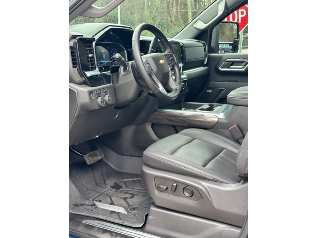 2025 Chevrolet Silverado 3500 HD LTZ