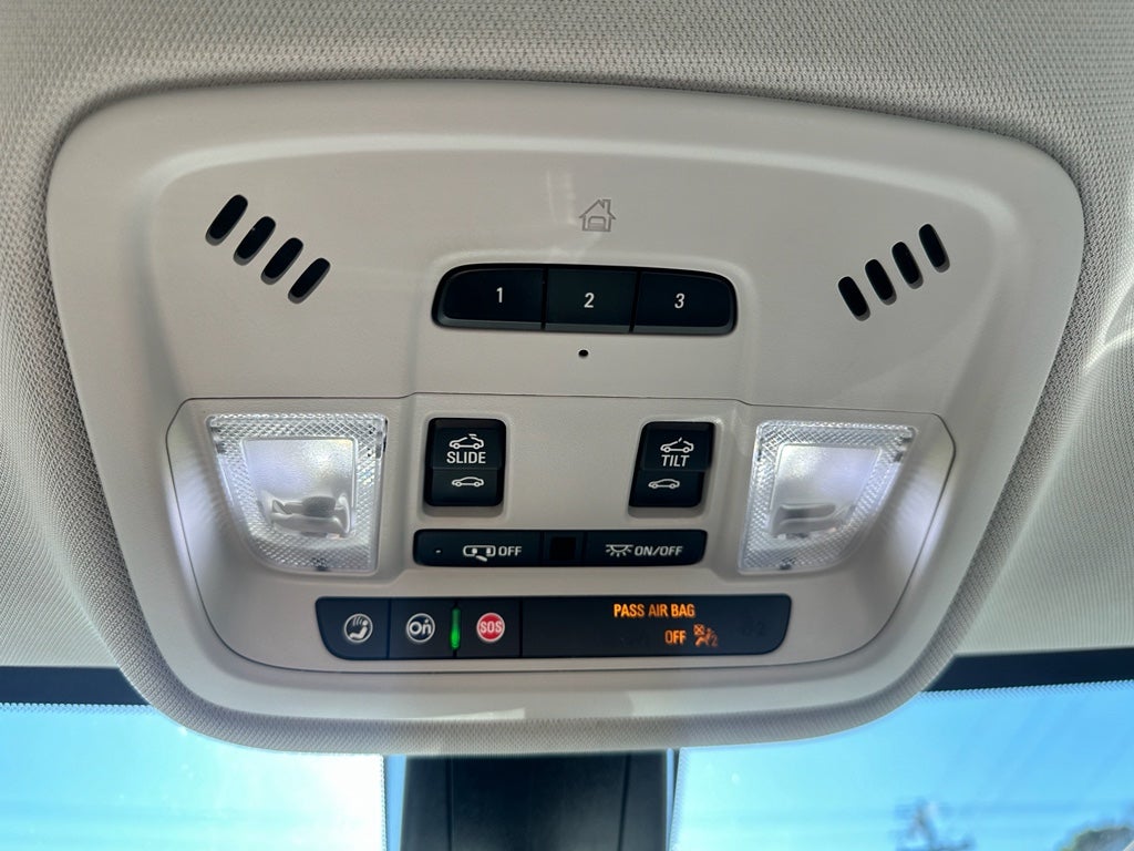 2021 Chevrolet Traverse Premier