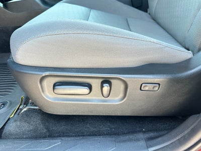 2022 Toyota Tacoma 2WD SR5