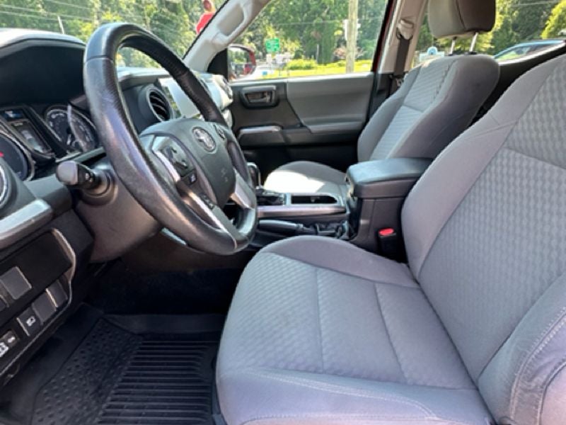 2022 Toyota Tacoma 2WD SR5