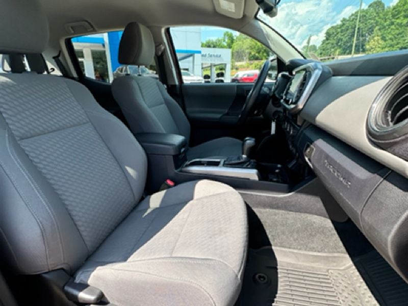 2022 Toyota Tacoma 2WD SR5