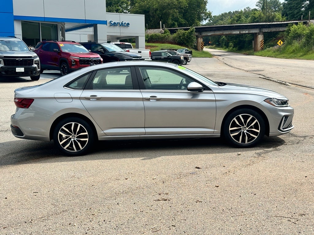 2025 Volkswagen Jetta SE