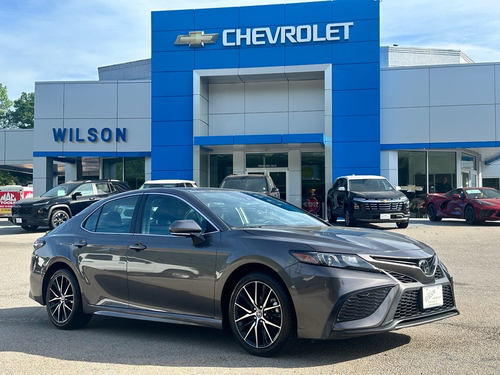 2024 Toyota Camry SE