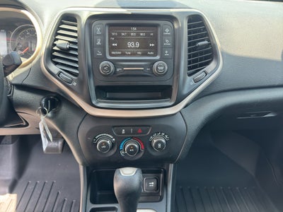 2015 Jeep Cherokee Sport