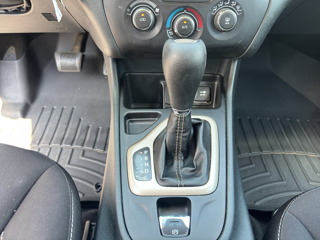 2015 Jeep Cherokee Sport