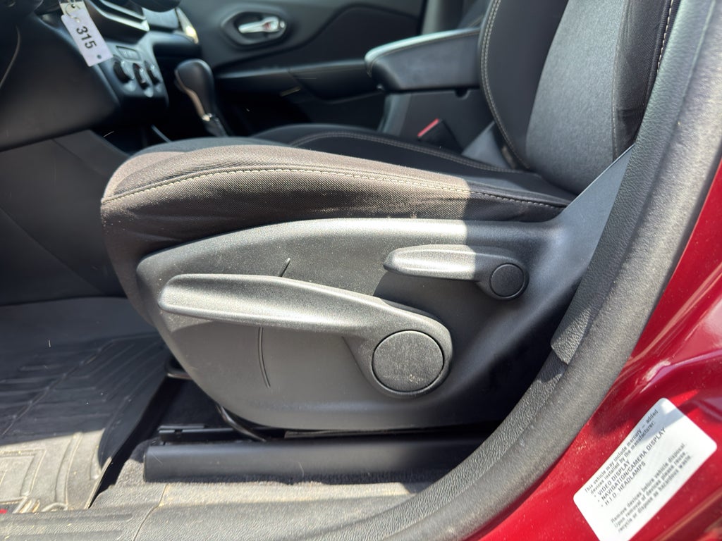 2015 Jeep Cherokee Sport