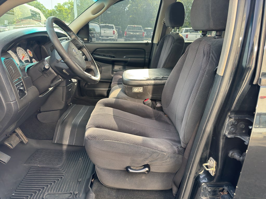 2004 Dodge Ram Pickup SLT