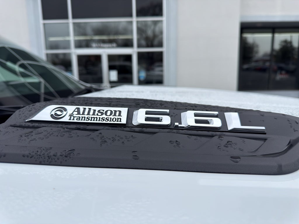 2025 Chevrolet Silverado Custom