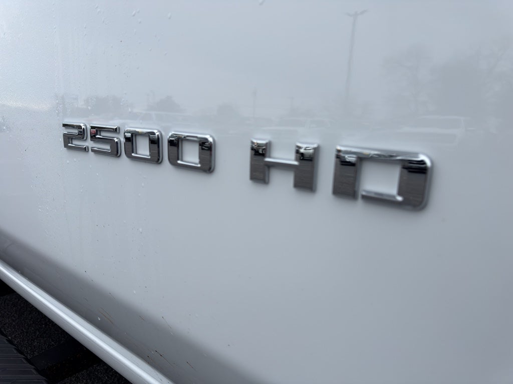 2025 Chevrolet Silverado Custom