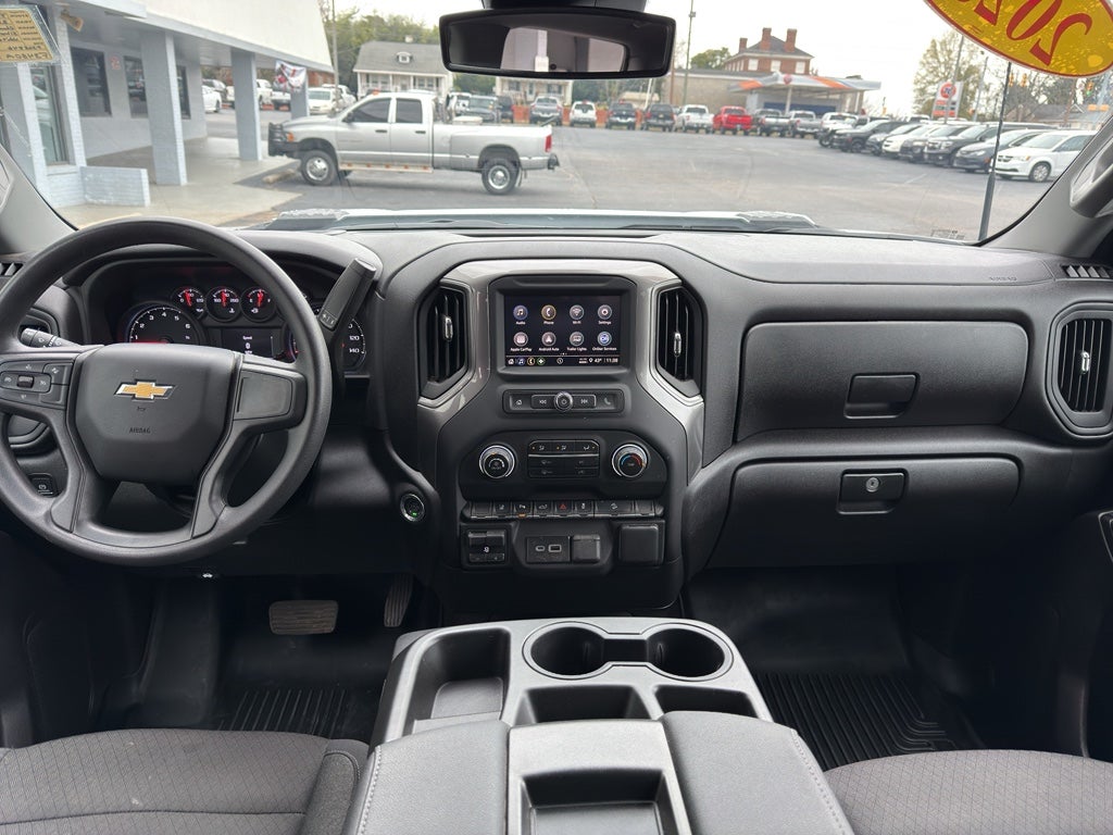 2025 Chevrolet Silverado Custom