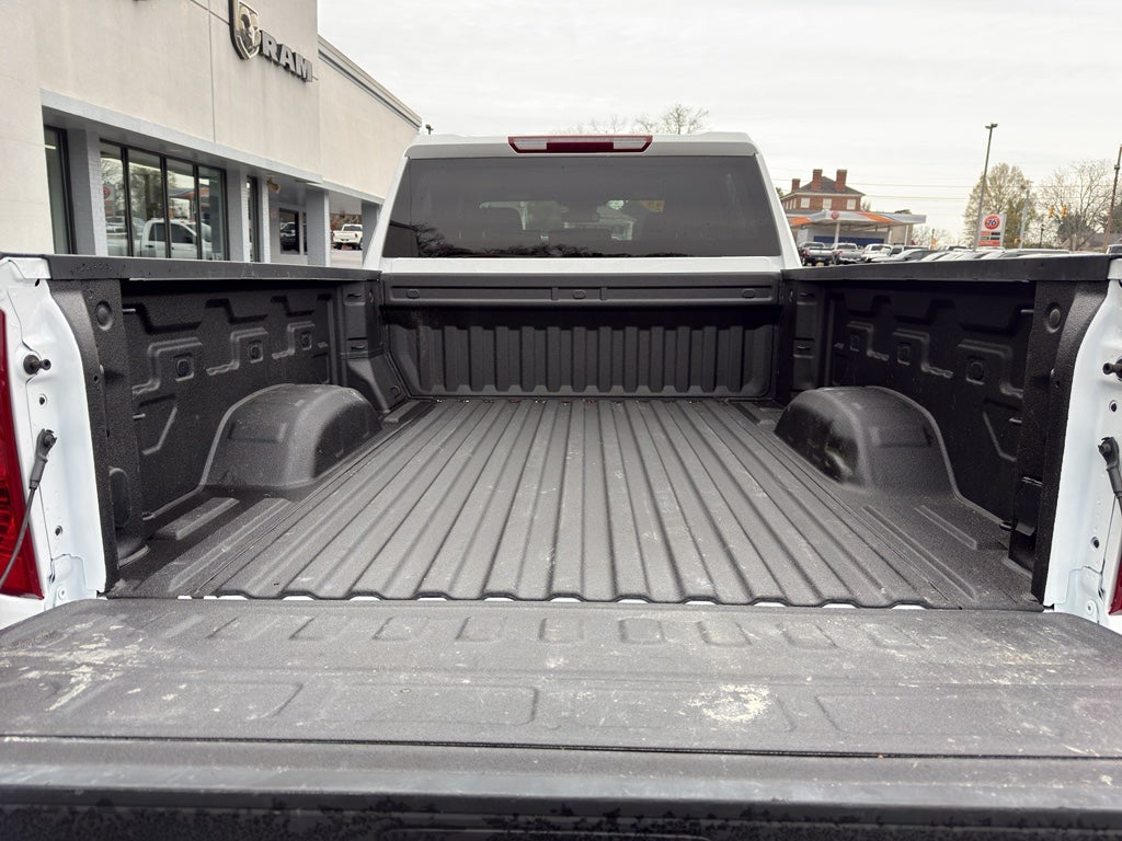 2025 Chevrolet Silverado Custom