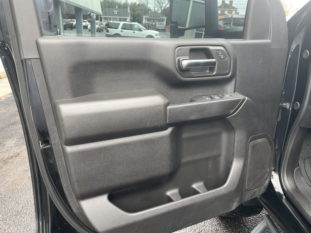 2024 Chevrolet Silverado Custom