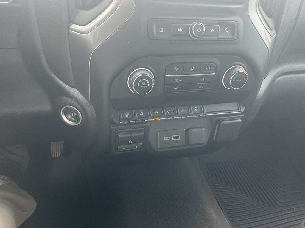 2024 Chevrolet Silverado Custom