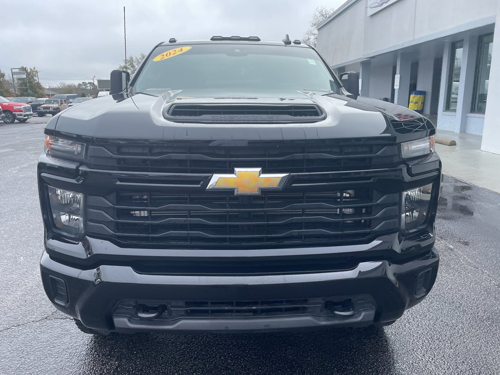 2024 Chevrolet Silverado Custom