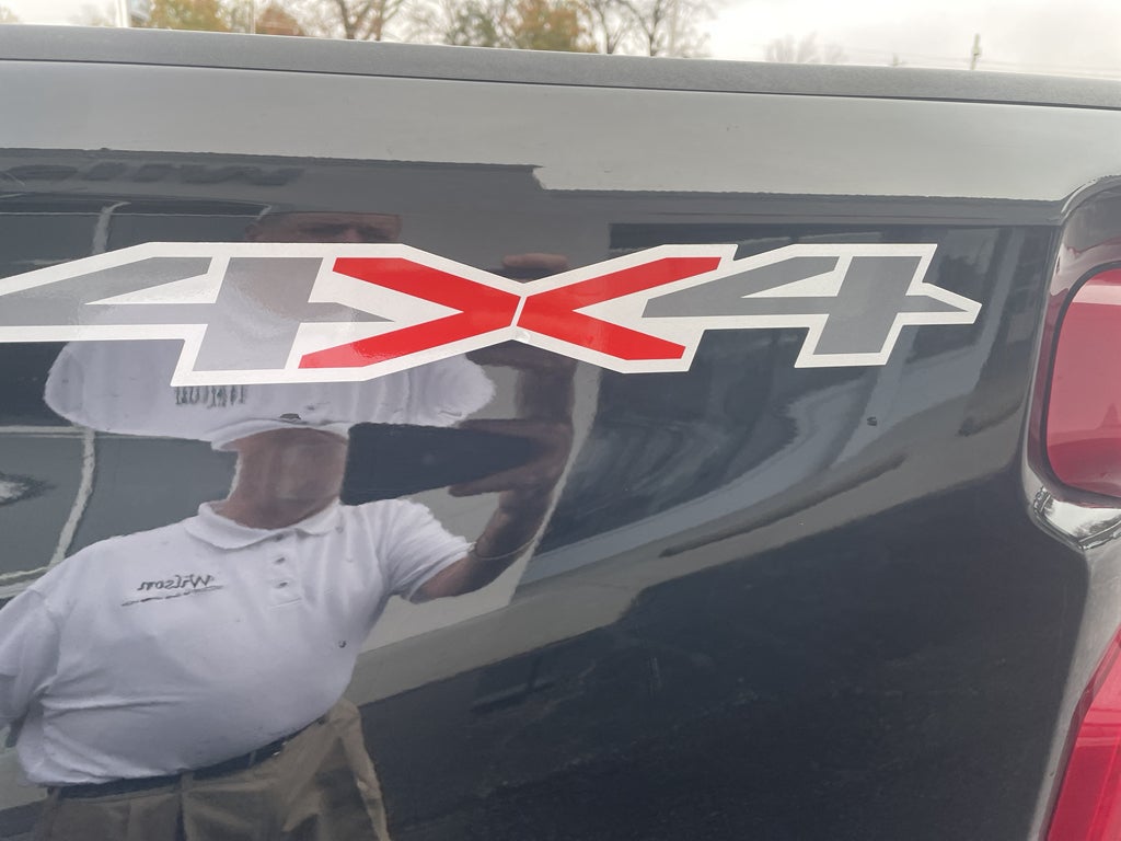 2024 Chevrolet Silverado Custom