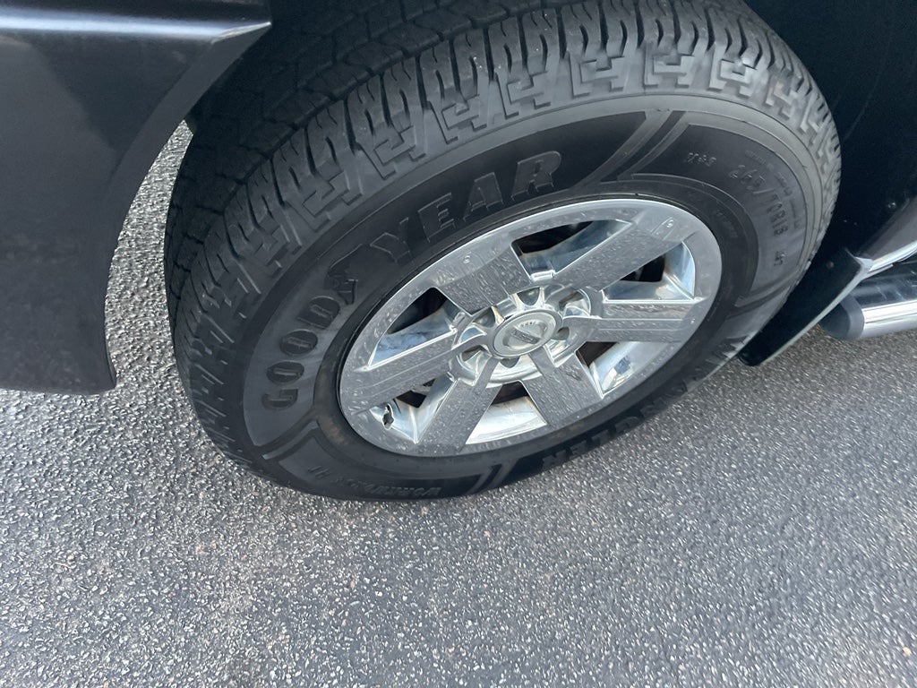 2012 Nissan Titan SV