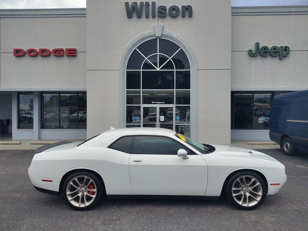 2016 Dodge Challenger SXT Plus