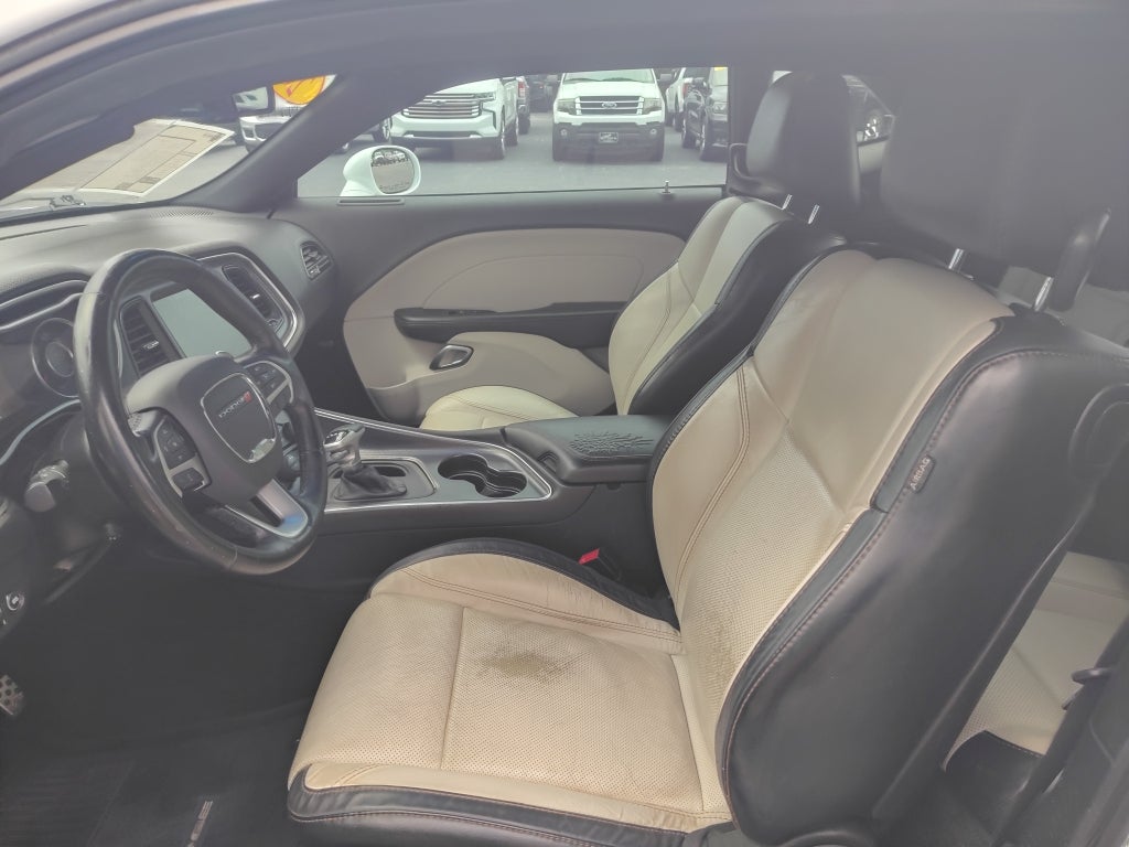 2016 Dodge Challenger SXT Plus