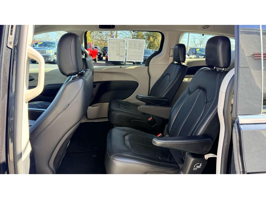 2021 Chrysler Pacifica Touring L