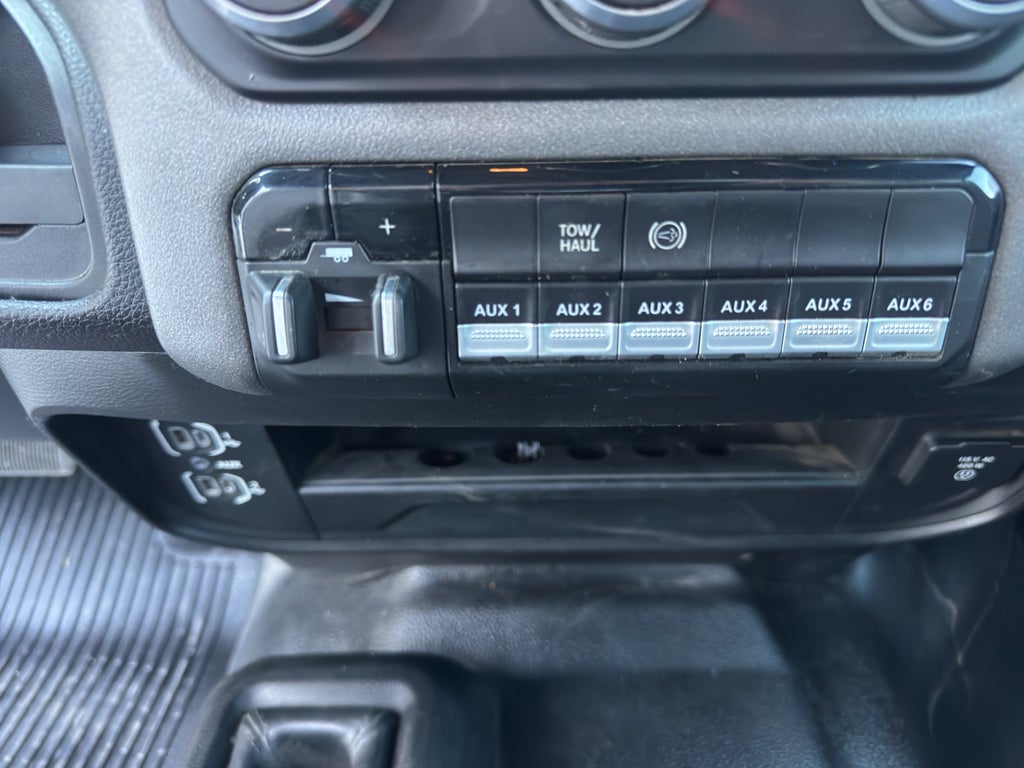 2022 RAM 3500 Chassis Tradesman