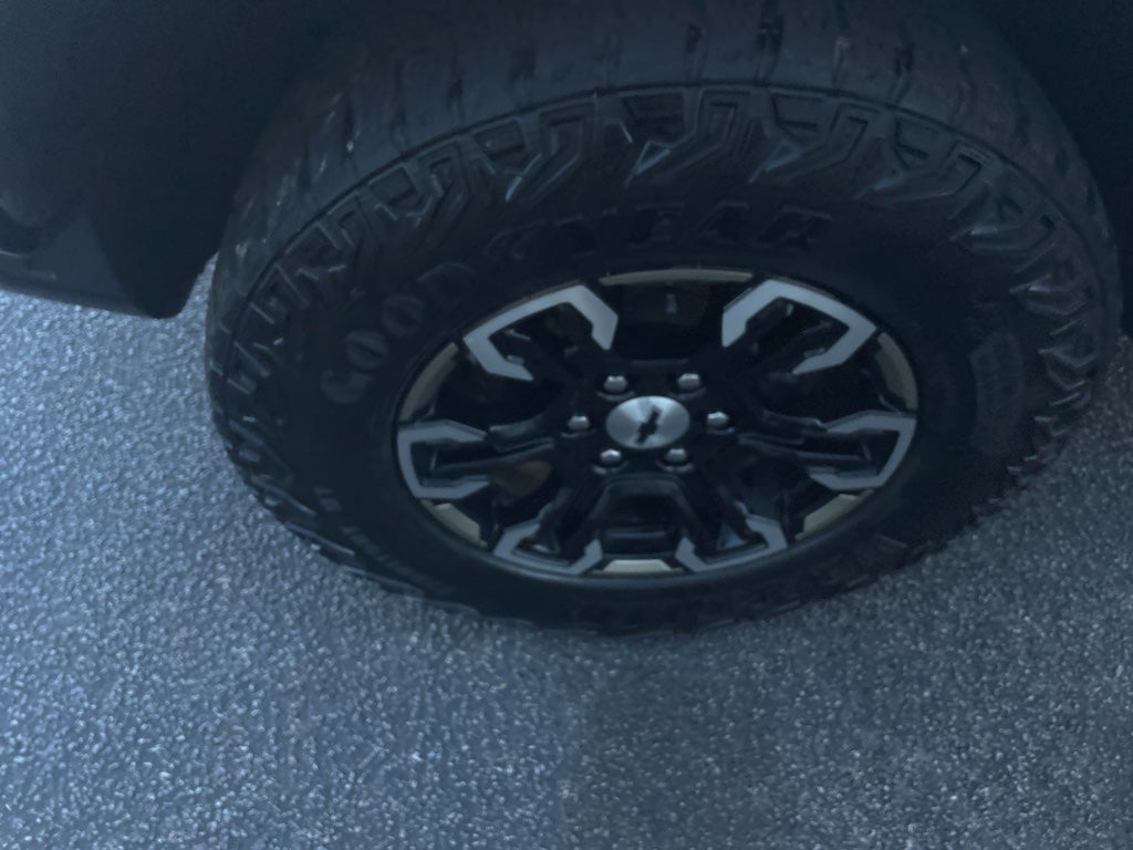 2024 Chevrolet Silverado ZR2