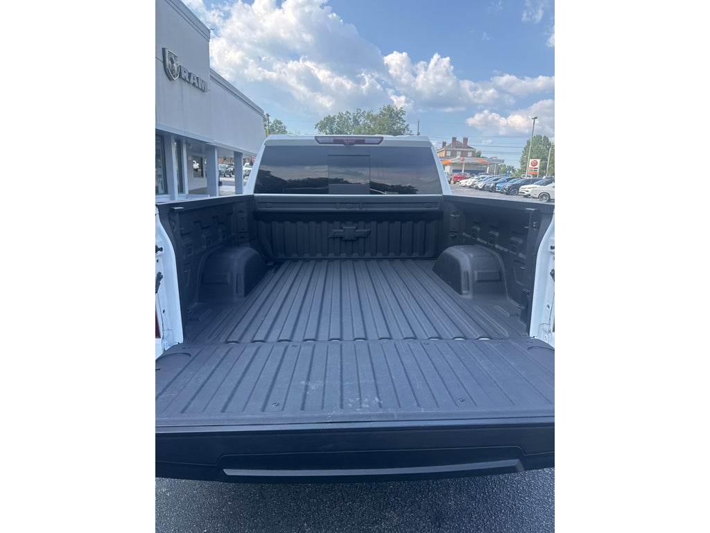 2025 Chevrolet Silverado ZR2