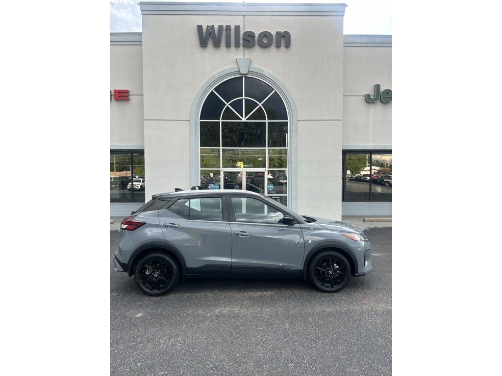 2023 Nissan Kicks SV