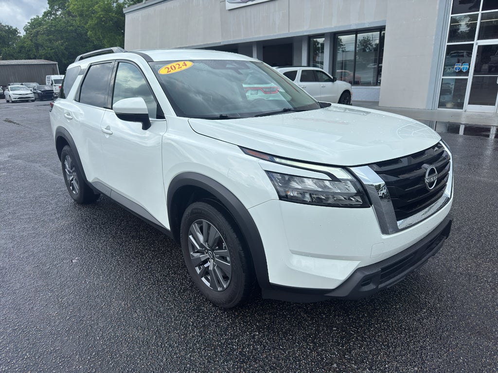 2024 Nissan Pathfinder SV