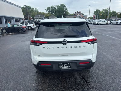 2024 Nissan Pathfinder SV