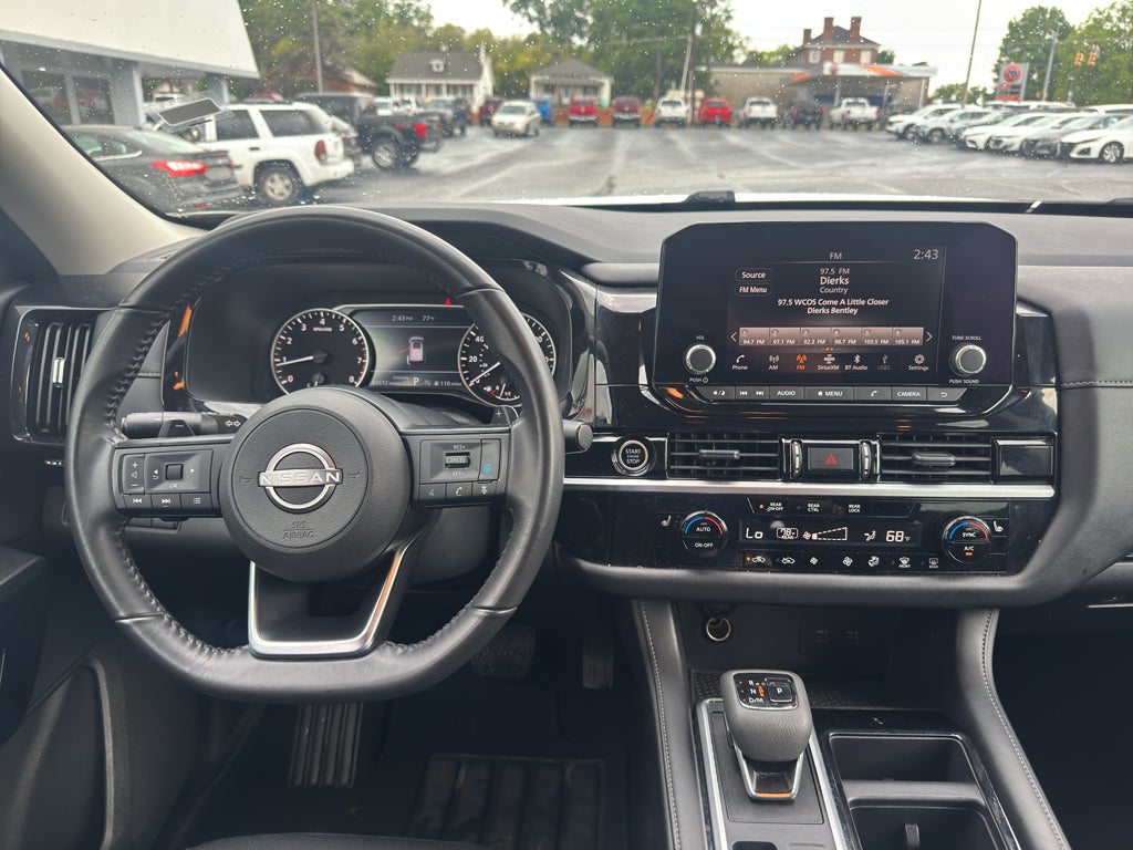 2024 Nissan Pathfinder SV