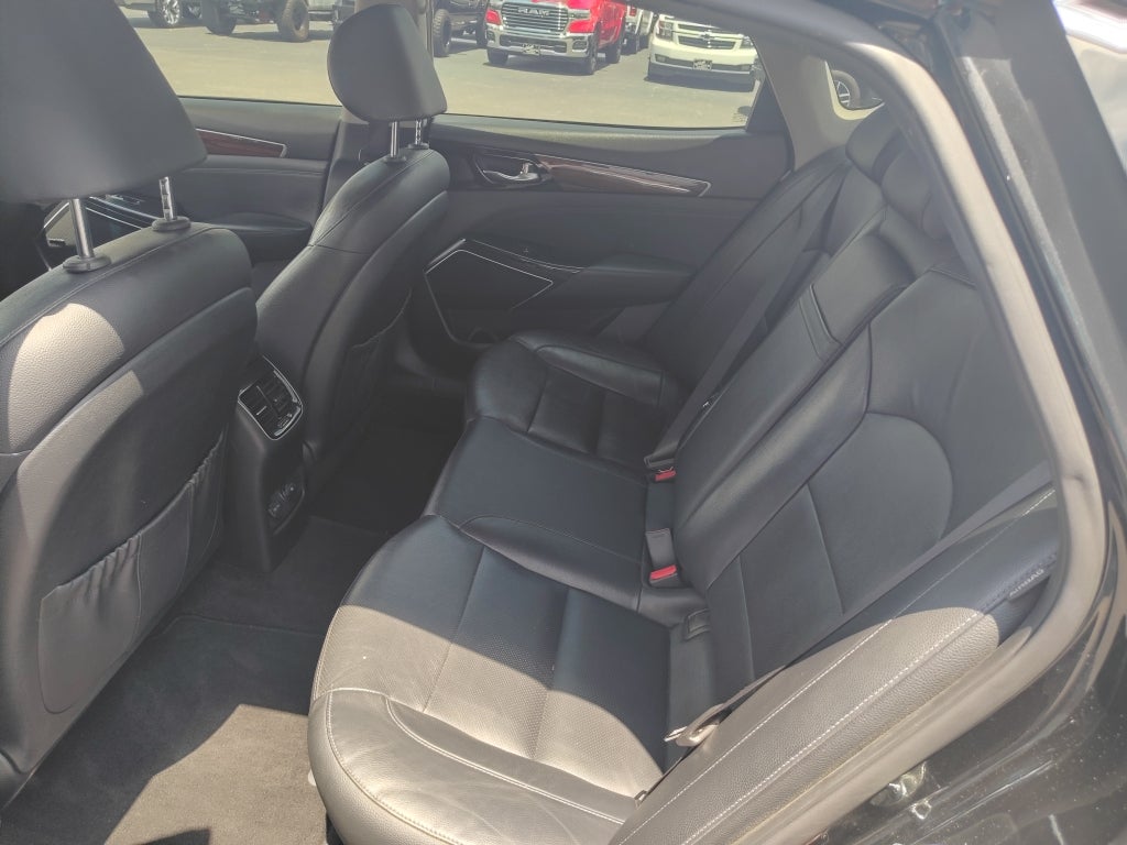 2017 Kia Cadenza Premium